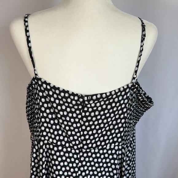 Old Navy Black & White Seashell Flowy Summer Dress - Picture 10 of 12